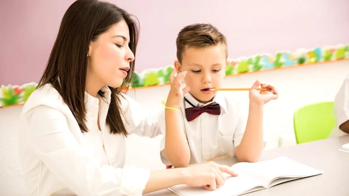Ngành sư phạm tiểu học lương bao nhiêu