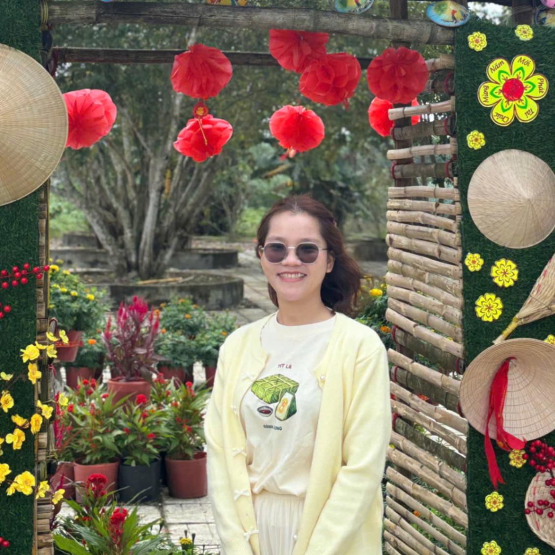 Gia sư dạy kèm Lê Thị Hoa Trường Đại học Khoa học Tự nhiên, ĐHQG-HCM