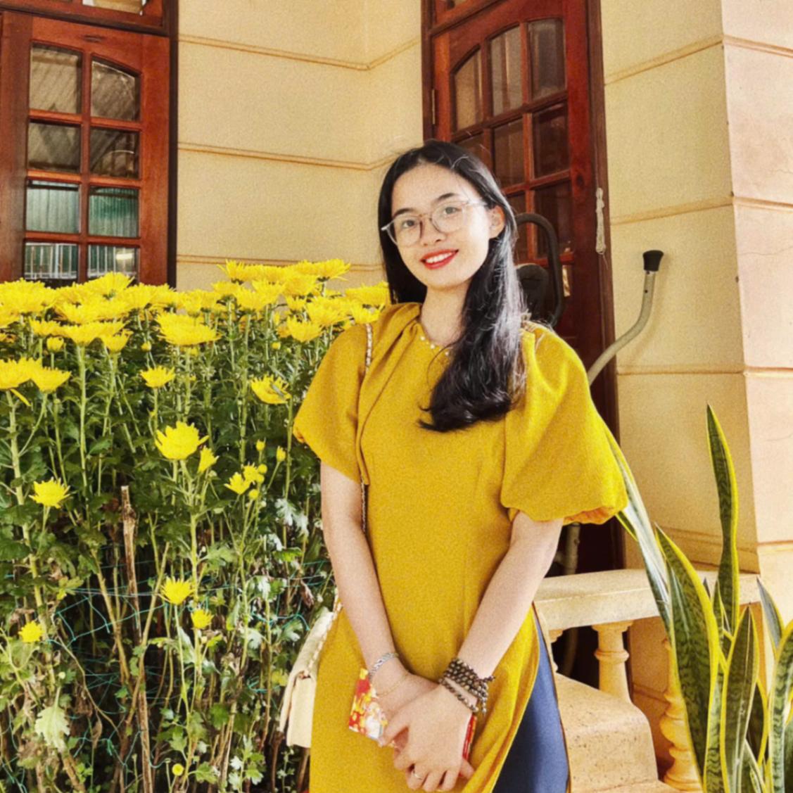 Gia sư dạy kèm Phan Trần Thùy Linh Đại học Văn Lang