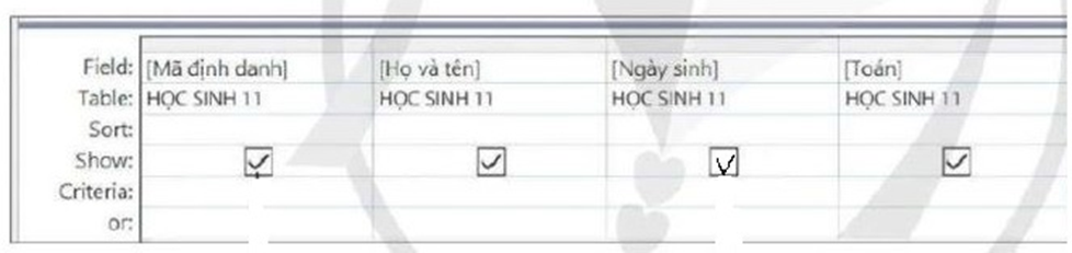 Em hãy quan sát vào bảng thiết kế QBE của Access dưới đây:    “Để đưa ra danh sách các học sinh có điểm môn Toán (ảnh 1)