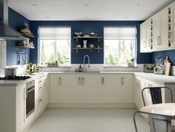 Match the pictures with their names.kitchenhallbathroomatticbedroom (ảnh 2)