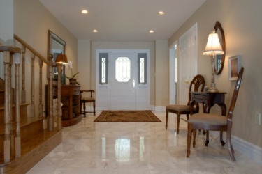Match the pictures with their names.kitchenhallbathroomatticbedroom (ảnh 4)
